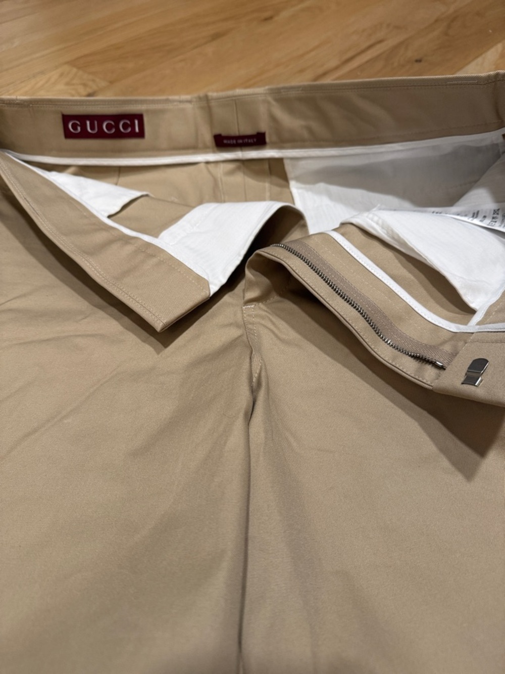 Men’s Gucci Shorts with Signature Waistband - Picture 7 of 7
